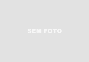 Sentando na piroca de borracha.